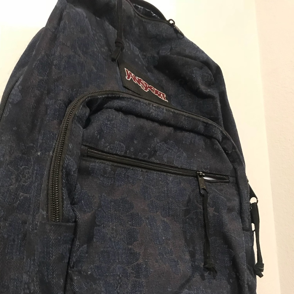 Backpack - Picture 2 of 3